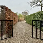 Casa de Férias Stijlvol In De Brabantse Natuur! Tuynloodz B Beers (North Brabant)